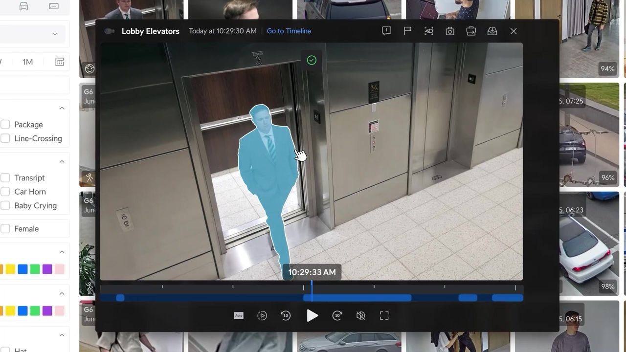 Tela do UniFi Protect destacando uma pessoa detectada na saída do elevador